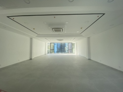 Cho thuê Văn phòng mặt tiền đường Tạ Hiện, phường Thạnh Mỹ Lợi, TP Thủ Đức.